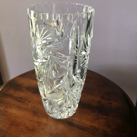 Beautiful Crystal 8” vase - Picture 1 of 5